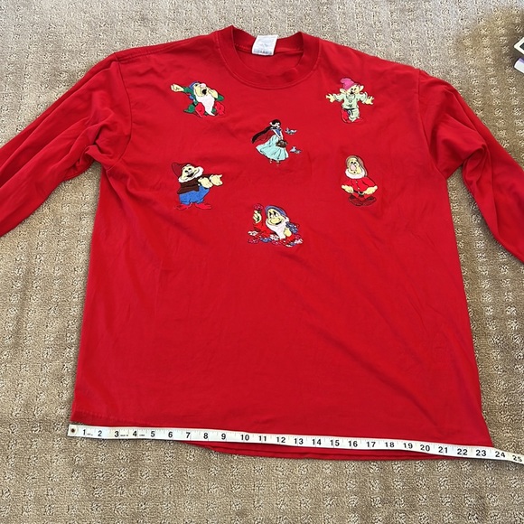 Vintage Disney’s Snow White and the 7 Dwarfs Top XL - Picture 7 of 10